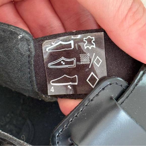 Dr. Martens MACKAYE LEATHER STRAP SANDALS black platform buckles SZ 8L shiny - Picture 4 of 9